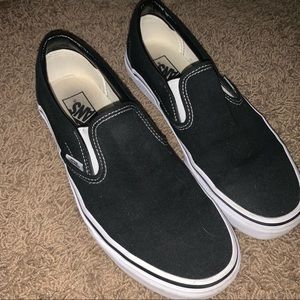 BLACK VANS